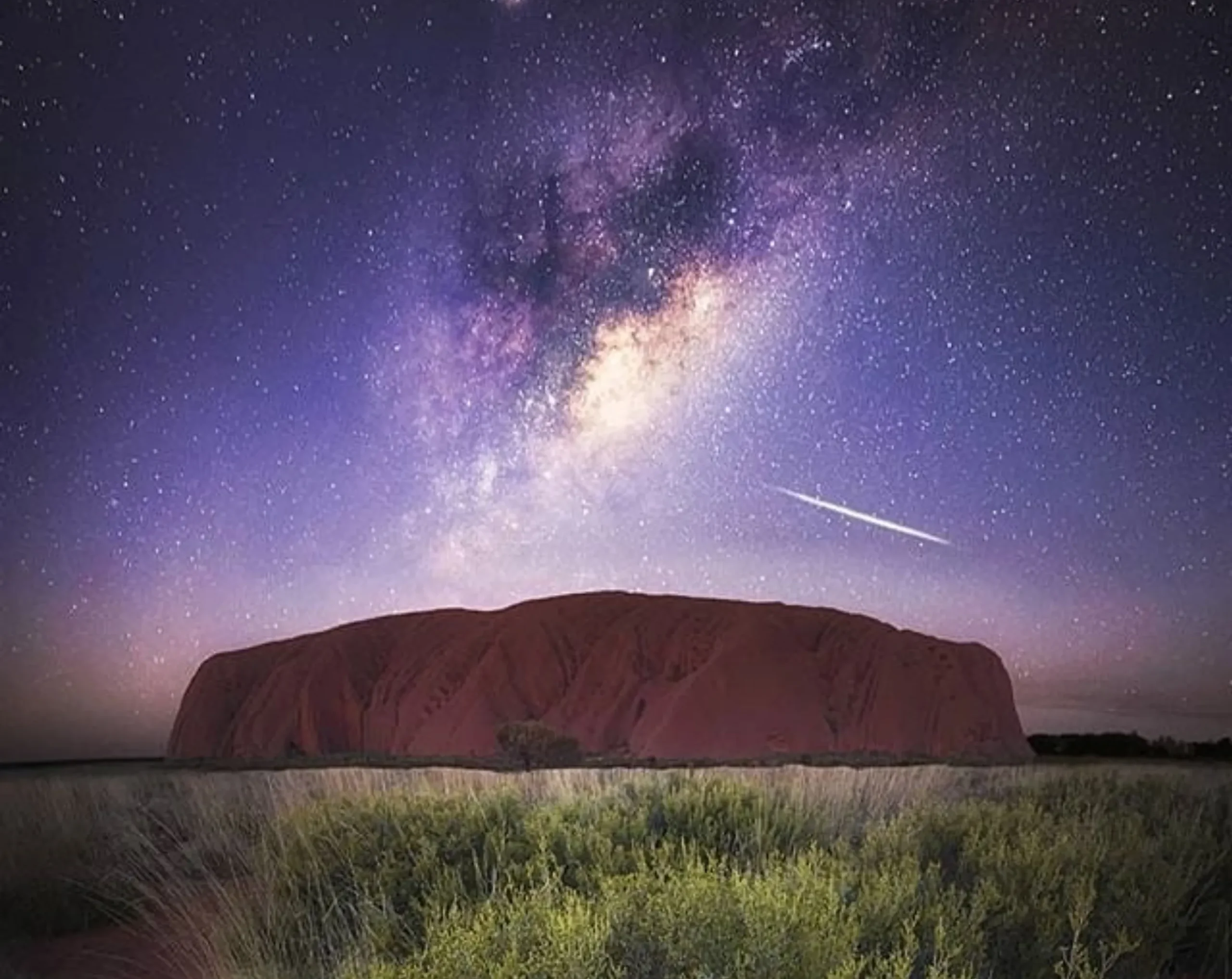 best moon phase for Milky Way Uluru